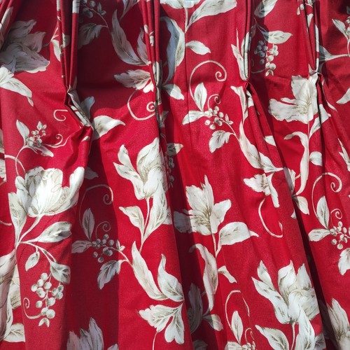 Red white floral curtains - red,