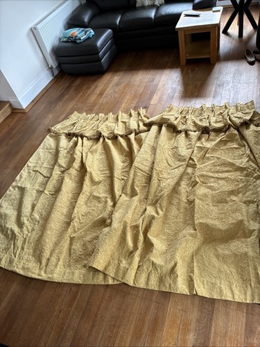 Vintage damask heavy gold - vintage,